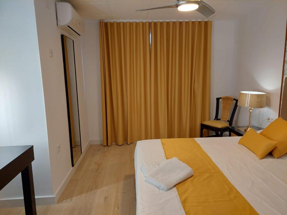 Hostal Garden Rous パイポルタ エクステリア 写真