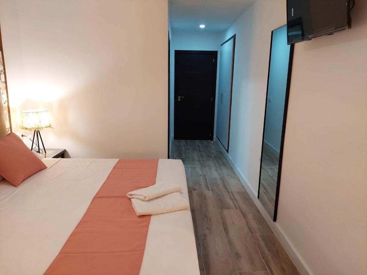 Hostal Garden Rous パイポルタ エクステリア 写真