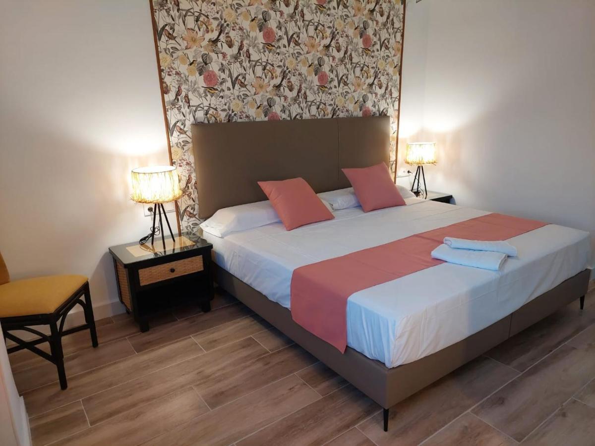 Hostal Garden Rous パイポルタ エクステリア 写真